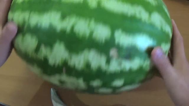 Как нарезать арбуз ножом из китая! смотреть онлайн