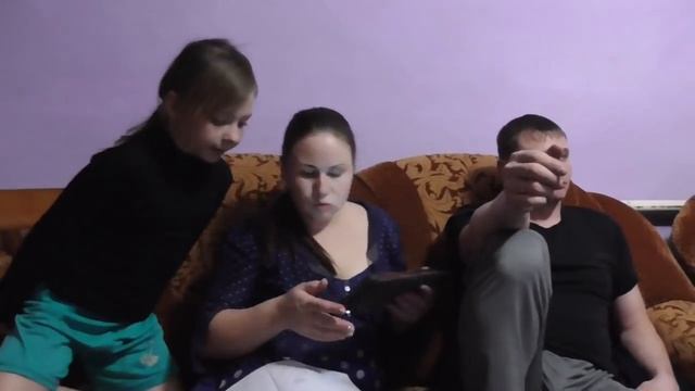 Готовим/Вечер в нашей семье/Что мы делаем с остатками хлеба/Семья Жуковых смотреть онлайн