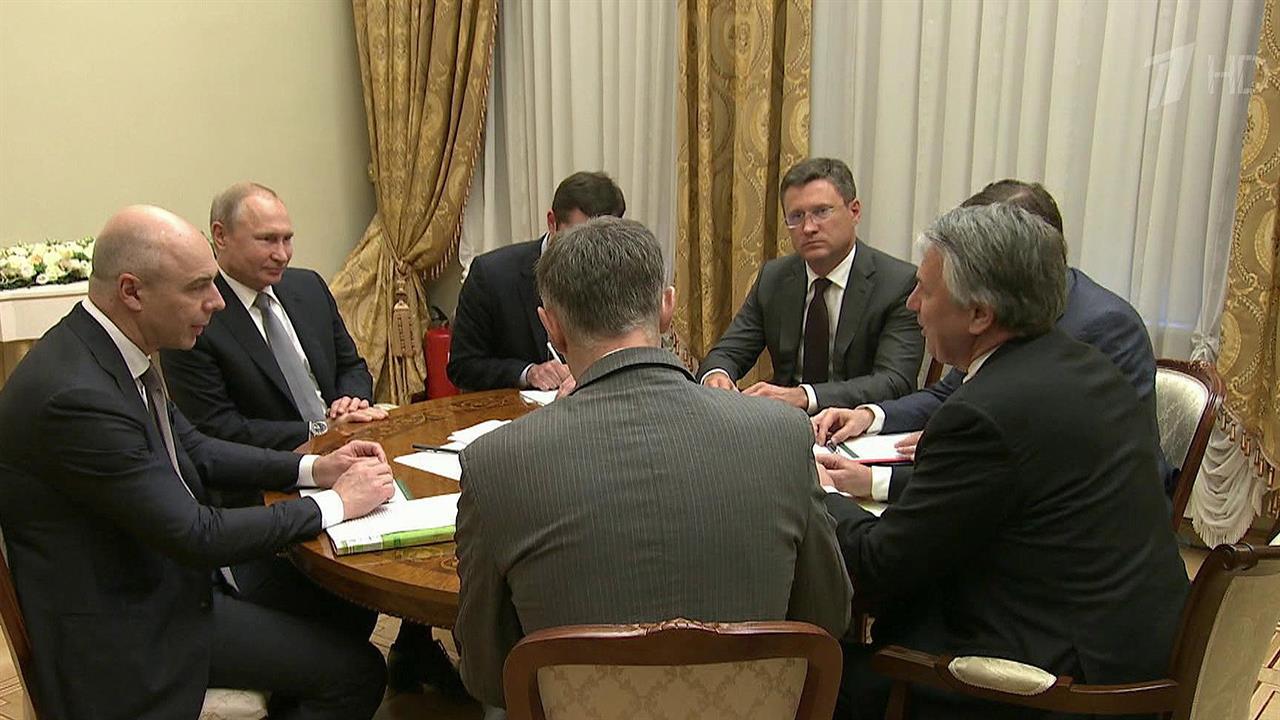 Владимир Путин встретился с главой компании Shell Беном ван Берденом