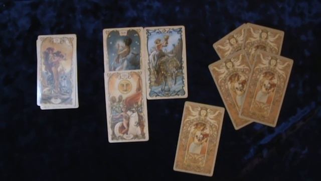 КТО В МЕНЯ ВЛЮБЛЕН? ТАРО. КОМУ Я НРАВЛЮСЬ? КТО ИЩЕТ ВСТРЕЧИ? смотреть онлайн