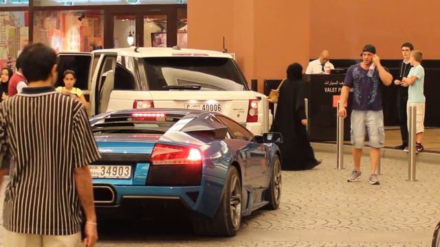 Canon 600D HD Video Sample - Cars at the Mall of the Emirates (Dubai) смотреть онлайн