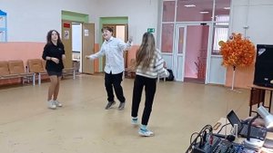 Новогодний танец от 6 класса