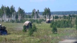 РСЗО "ГРАД" и самоходная гаубица "АКАЦИЯ". Залп дивизиона.