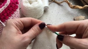 Как связать двухслойные варежки спицами из пуха норки