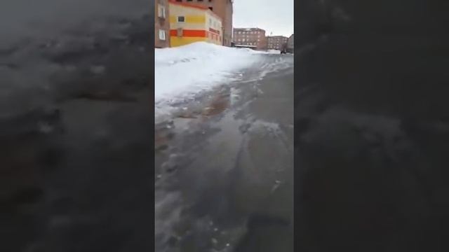 Зачем нужна такая власть, которая вспоминает о людях только перед выборами?! смотреть онлайн