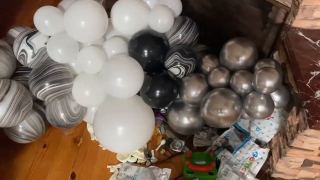 Круглая фотозона с шарами/Round photo zone with balloons смотреть онлайн