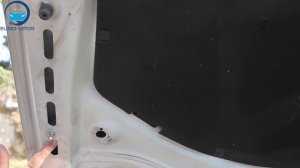 Установка амортизаторов капота на Volkswagen Passat 7 / Фольксваген Пассат 7