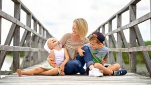 ПЕСЕНКА МАМИНЫ глаза - МАМИНА улыбка