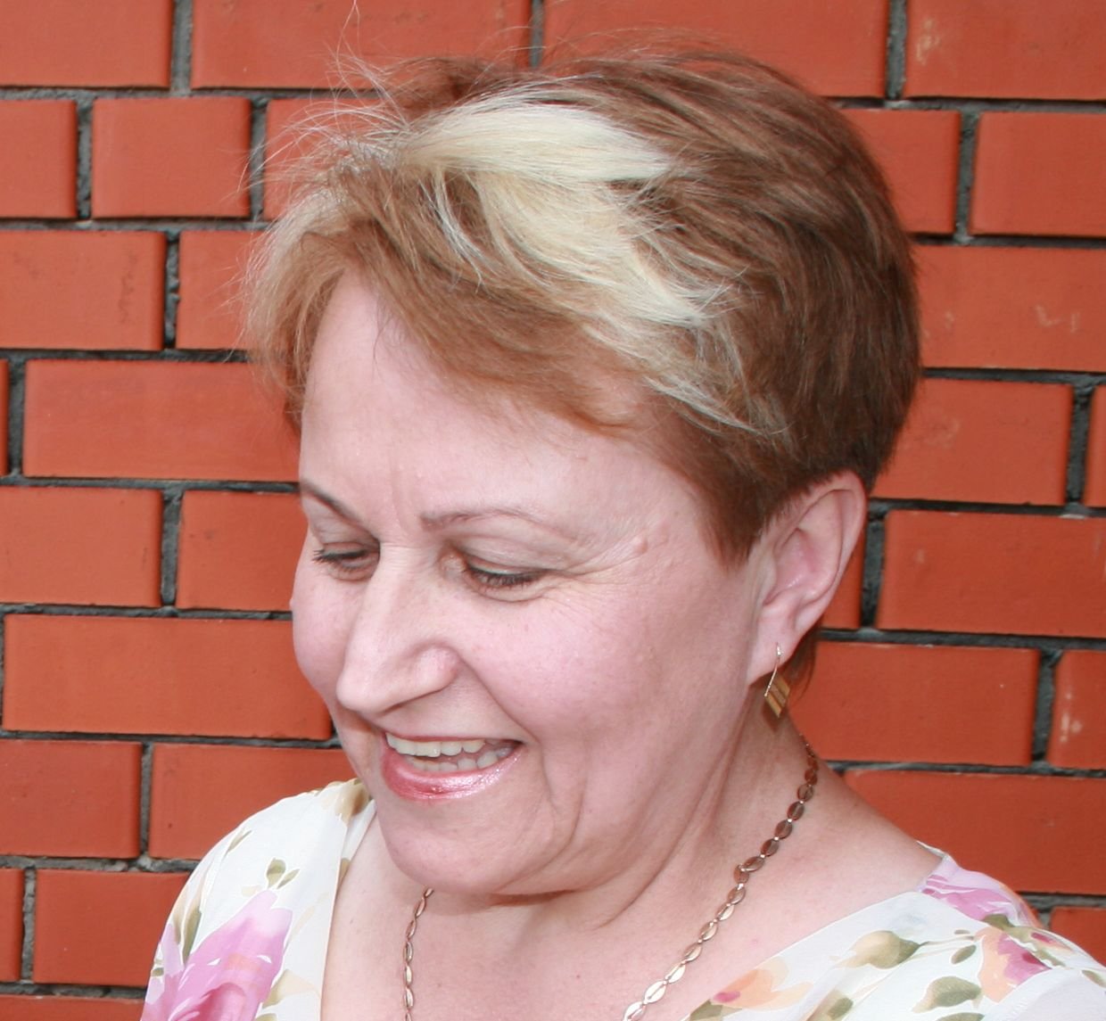 жена