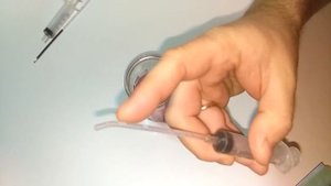 Как промыть лакуны дома? Простое устройство для избавления от тонзиллита.