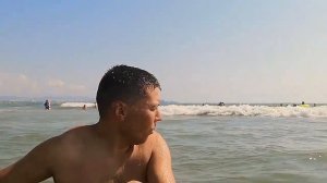 02.08.2022. Большие волны на море. Купаемся, загораем. Анапа, Черное Море.