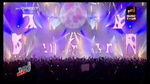 Enrique Iglesias ft. Nadiya - Tired of being sorry LIVE NRJ Music Tour.