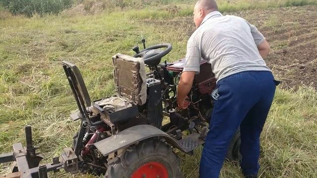 Копание картошки мототрактором 2018
