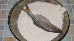 Жареная тарань с луком и болгарским перцем