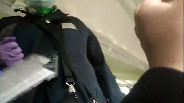 Чёткие пассажиры не платят дань контролёрам. От станции без кассы смотреть онлайн