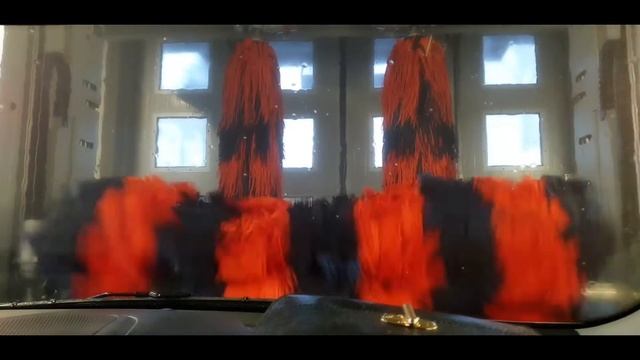 Финляндия. Автомойка. Покрытие специальным воском. смотреть онлайн