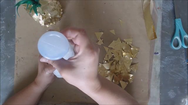 DIY Foil Pineapple Decor - Great for Kids Craft смотреть онлайн