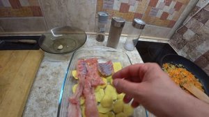 Налим запеченный с овощами в чесночно сметанном соусе!!!