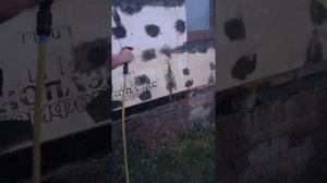 Как снять засохший на солнце слой с пеноплекса водой перед штукатуркой (1).