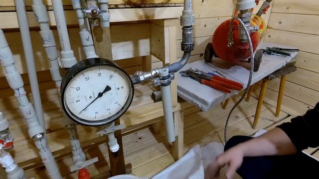 Ремонт трубы холодной сваркой // КАКОЕ ДАВЛЕНИЕ выдержит холодная сварка??