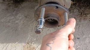 Замена болтов ступичных,на шпильки Ланос