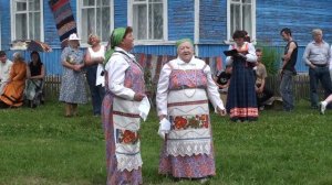 Берёзка. Во горнице во новой стоит столик дубовой.