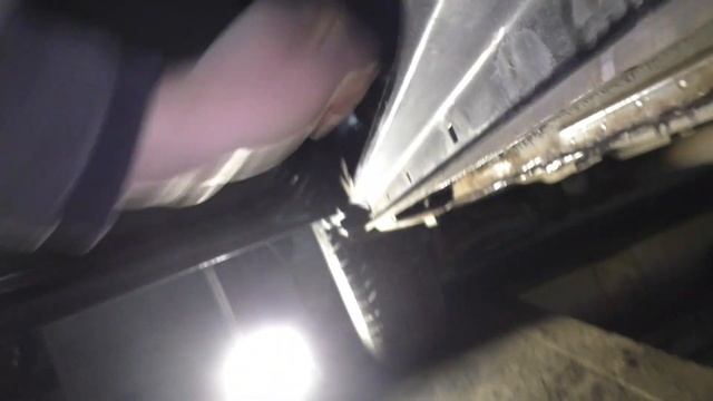 Honda CR-V ремонт порогов(переделка за кем-то) срезаю новые пороги смотреть онлайн