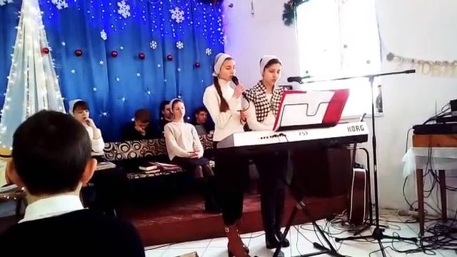 Снова снег осыпал землю (Рождество) смотреть онлайн