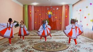 Танец с веночками