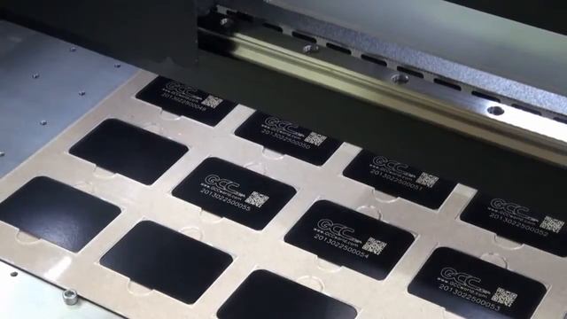 Лазерный маркировщик GCC LaserPro H230, функция 'Split by Layer'
