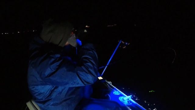 Рыбалка на кальмара в отвес Японское море Находка 13.10.2021. смотреть онлайн