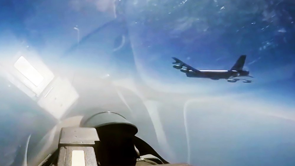 МиГ-31 перехватил американский военный самолет над Норвежским морем / События на ТВЦ