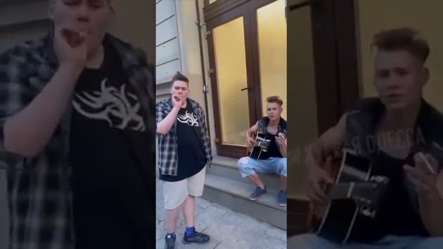 Парень из Одессы поёт на Русском во Львове. Украина свободная страна от свободы. смотреть онлайн