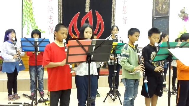 桃園國小直笛演出～angels we have heard on high. смотреть онлайн