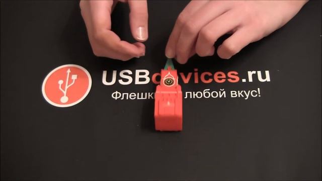 Флешка (USB Накопитель) Кремль, цвет - красный с зеленым смотреть онлайн
