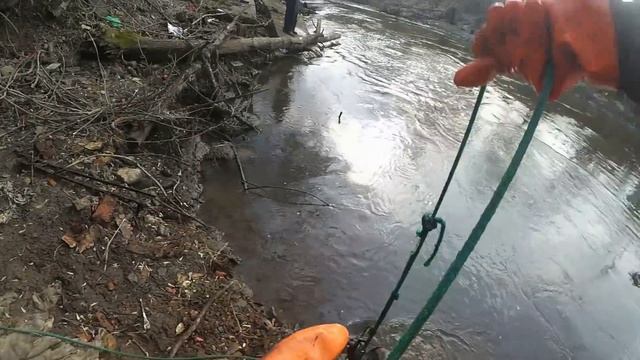 Неопознанный Черный Ящик на Поисковый магнит из Реки смотреть онлайн