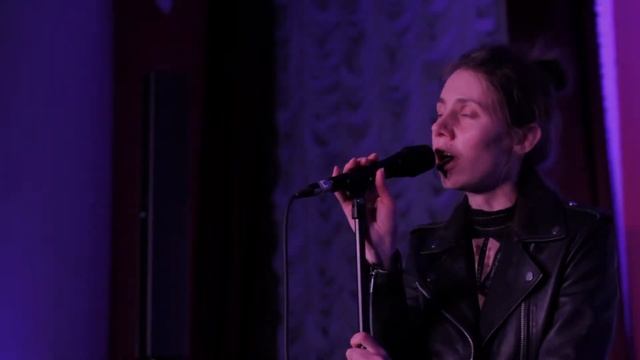 "Один в каное" з піснею "Ікони" Mjata смотреть онлайн