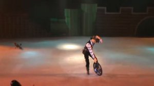 Цирковой номер на моноцикле. Александр Цеван