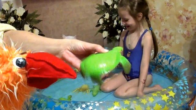 Английский с Оранжевой вороной Гигантские животные растущие в воде #Алиса смотреть онлайн