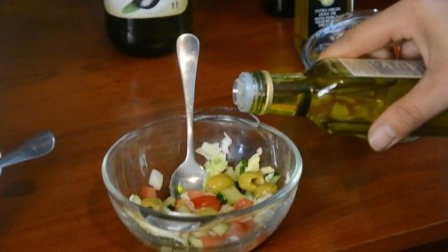 Оливковое масло. Классика или с добавками? #оливки #оливковоемасло #маслосдобавками #здоровоепитани