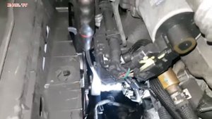 How to Replace Starter Motor on 2009 Toyota Corolla verso