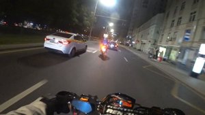 На KTM 690 SMC по Москве | Querly в России!