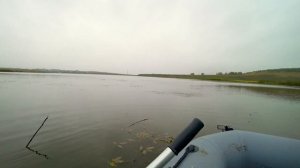 КАРАСЬ НА ХИТРОСТЬ! ОПЯТЬ ГНУТ УДОЧКУ! Ловля щуки и карася осенью!