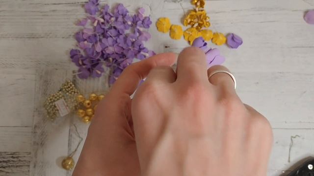 DIY/Красивый цветочный ободок из фоамирана/ Very beautiful headband made of foamiran.