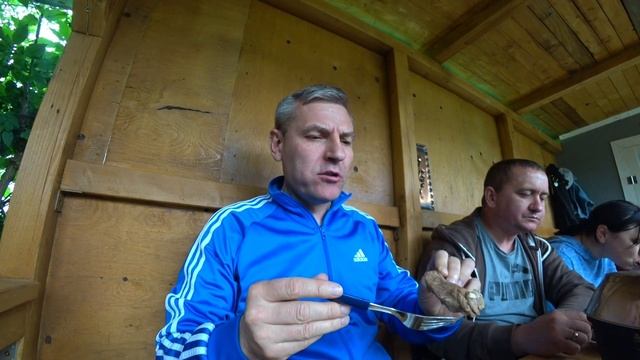 БАРАНИНА В КАЗАНЕ. КАЗАН ЧУТЬ НЕ ЛОПНУЛ ОТ ВКУСА. СЕМЬЁЙ НА ДАЧЕ. смотреть онлайн