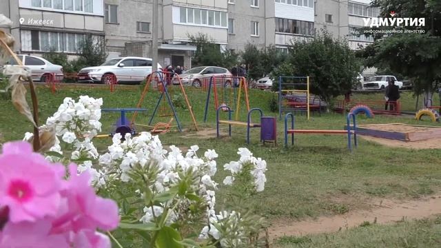 Ремонт двора дома №8 по улице Михайлова в Ижевске смотреть онлайн