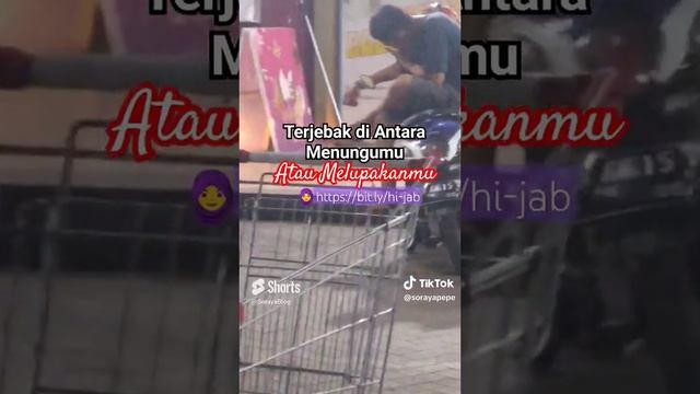 Status Cewek Hijaber Open BO - Meme Terjebak Antara Menunggumu atau Melupakanmu