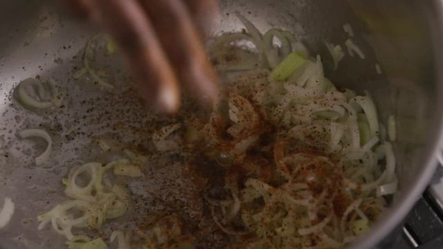 Salute the Soup with Chef Ro | Whirlpool Corporation смотреть онлайн