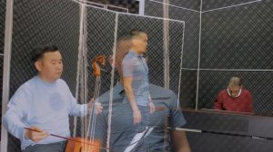 "Захяа дуун"