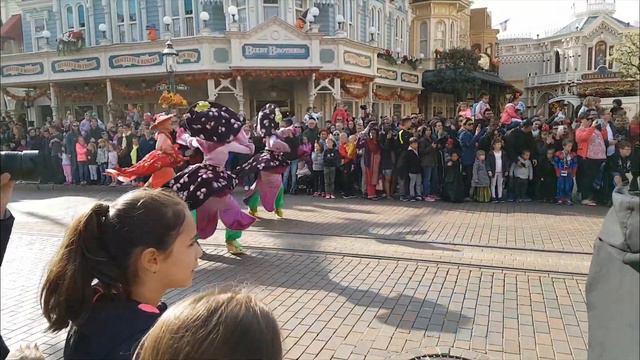 Sounds of Halloween at Disneyland | Halloween | Disneyland | Disney carnival | Halloween party |